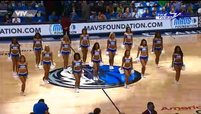 Bỏng mắt với vũ điệu cuồng nhiệt của Dallas Mavericks Dancers