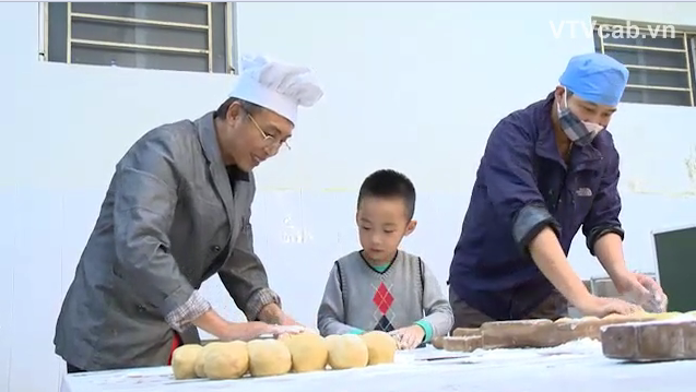 Gia Đình Việt Số 52: Gia đình nghệ nhân làm bánh trung thu Đỗ Thế Gia